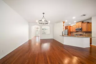 10539 Weybridge Dr, Tampa, FL 33626 - Photo 11