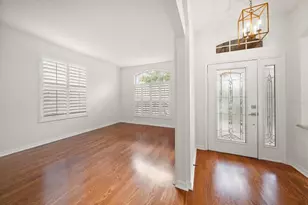 10539 Weybridge Dr, Tampa, FL 33626 - Photo 5