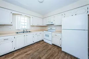 1706 Belleair Forest Dr, Belleair, FL 33756 - Photo 17