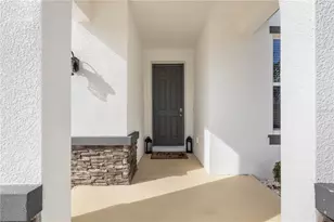 9853 Shoreline Vw Wy, Wesley Chapel, FL 33545 - Photo 5