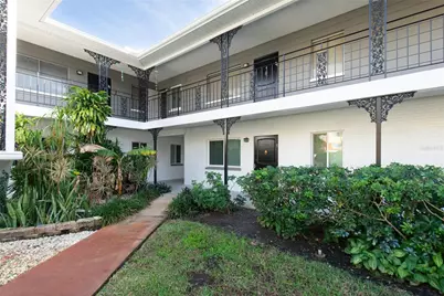 6266 1st Avenue S #5, Saint Petersburg, FL 33707 - Photo 1