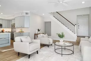 557 Pinellas Bayway S, Tierra Verde, FL 33715 - Photo 5