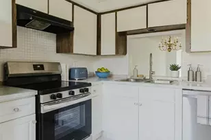 4235 Stratford Dr, New Port Richey, FL 34652 - Photo 5