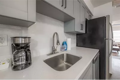 6908 S Macdill Avenue #B, Tampa, FL 33611 - Photo 11