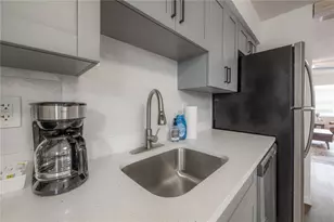 6908 S MacDill Ave, Tampa, FL 33611 - Photo 11