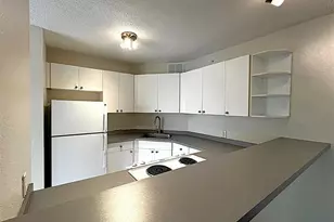 3315 58th Ave S, Saint Petersburg, FL 33712 - Photo 7