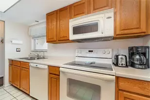 2700 Magdalina Dr, Punta Gorda, FL 33950 - Photo 13