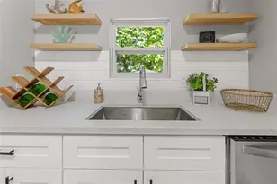 1606 E Osborne Ave, Tampa, FL 33610 - Photo 11