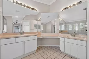 4517 Oak River Cir, Valrico, FL 33596 - Photo 37