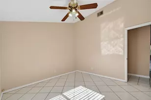 4517 Oak River Cir, Valrico, FL 33596 - Photo 47