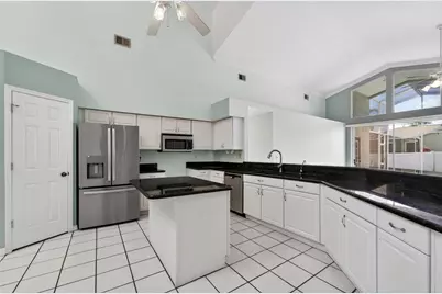 4517 Oak River Circle, Valrico, FL 33596 - Photo 17