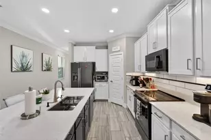 9668 Little Bluestem Dr, Land O Lakes, FL 34637 - Photo 17