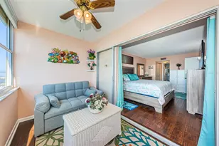 4750 Cove Cir, Saint Petersburg, FL 33708 - Photo 27