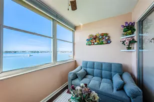 4750 Cove Cir, Saint Petersburg, FL 33708 - Photo 25