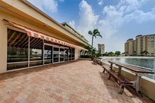 4750 Cove Cir, Saint Petersburg, FL 33708 - Photo 45