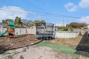 6422 Rosewood Dr, Tampa, FL 33615 - Photo 19