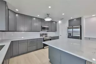 1018 Silver Palm Way, Apollo Beach, FL 33572 - Photo 27