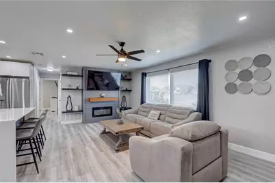 8201 Ridge Road, Seminole, FL 33772 - Photo 9
