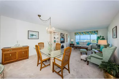 4725 Cove Circle #808, Saint Petersburg, FL 33708 - Photo 9