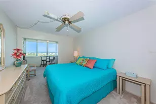 4725 Cove Cir, Saint Petersburg, FL 33708 - Photo 23