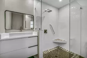 525 Lamara Way NE, Saint Petersburg, FL 33704 - Photo 25