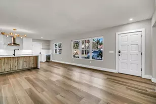 525 Lamara Way NE, Saint Petersburg, FL 33704 - Photo 9