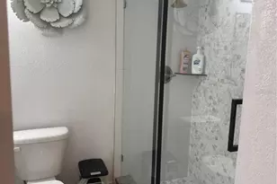 7018 N Hale Ave, Tampa, FL 33614 - Photo 21