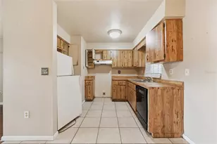 2740 E Dellwood Dr, Eustis, FL 32726 - Photo 9