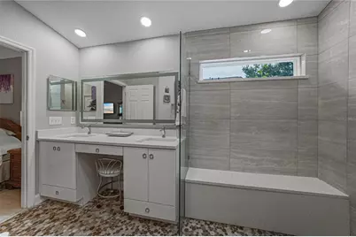 5240 New Brittany Lane, Zephyrhills, FL 33541 - Photo 29