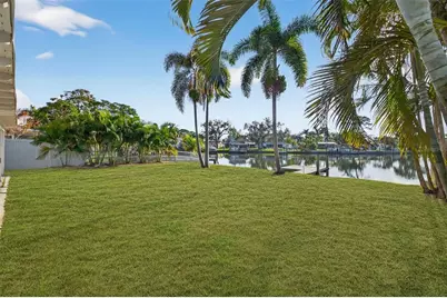 4790 Venetian Boulevard NE, Saint Petersburg, FL 33703 - Photo 35