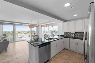 223 Island Way, Clearwater Beach, FL 33767 - Photo 11