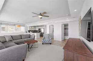 223 Island Way, Clearwater Beach, FL 33767 - Photo 21