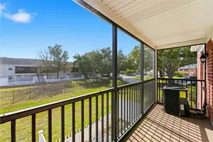 13832 Orange Sunset Dr, Tampa, FL 33618 - Photo 43