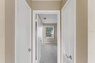 13832 Orange Sunset Dr, Tampa, FL 33618 - Photo 29