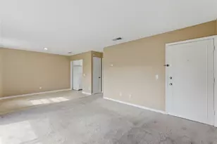 13832 Orange Sunset Dr, Tampa, FL 33618 - Photo 15