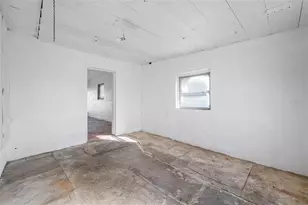 7930 Causeway Blvd S, Saint Petersburg, FL 33707 - Photo 39