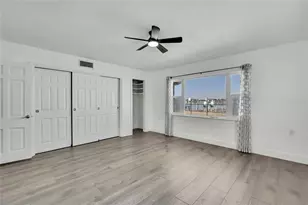 21 Paradise Ln, Treasure Island, FL 33706 - Photo 15