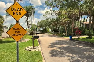 102 17th St NE, Bradenton, FL 34208 - Photo 55