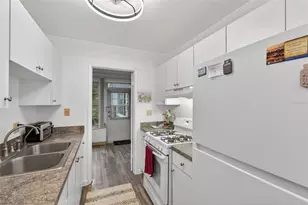 5660 80th St N, Saint Petersburg, FL 33709 - Photo 15