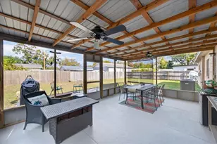 2813 Auburn Ave W, Tampa, FL 33614 - Photo 31
