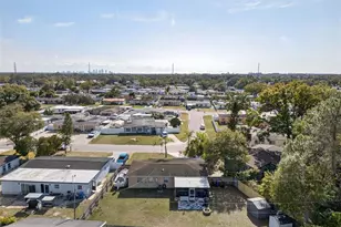 2813 Auburn Ave W, Tampa, FL 33614 - Photo 45