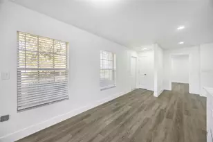 11728 Raintree Dr, Temple Terrace, FL 33617 - Photo 3