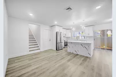 11728 Raintree Drive, Temple Terrace, FL 33617 - Photo 9