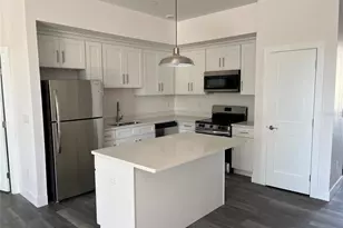 2104 E Columbus Dr, Tampa, FL 33605 - Photo 3