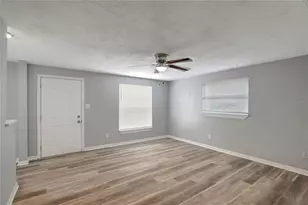 8720 N Dexter Ave, Tampa, FL 33604 - Photo 5