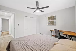 843 Queensboro Ave S, Saint Petersburg, FL 33701 - Photo 9