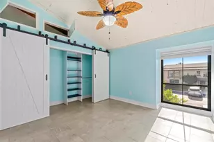 546 Plaza Seville Ct, Treasure Island, FL 33706 - Photo 19