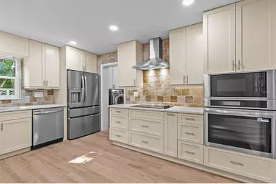 810 S West Shore Boulevard, Tampa, FL 33609 - Photo 5