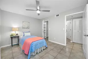 3295 Fox Chase Circle N, Palm Harbor, FL 34683 - Photo 19