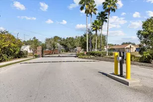 6052 Pointe Pleasant Blvd, Wesley Chapel, FL 33545 - Photo 23